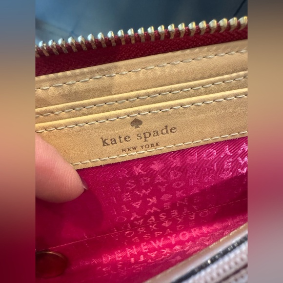 Kate Spade leather Wellesley Neda Wallet in red garnet - Picture 8 of 8